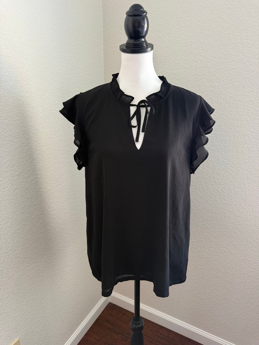 Lands' End Women Ruffle Front Blouse XL 18 Short Sleeve Black Lined Chiffon Plus